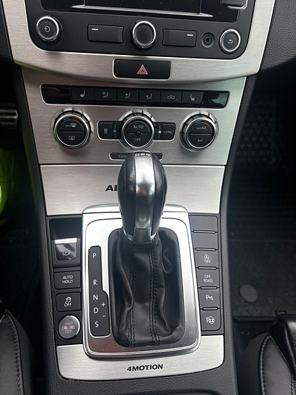 Volkswagen Passat Alltrack 11 of 19