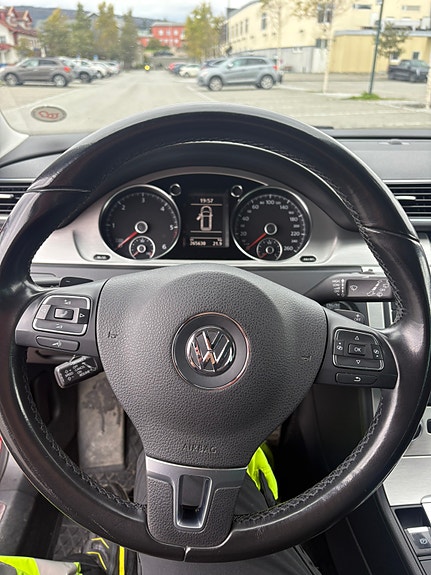 Volkswagen Passat Alltrack 8 of 19