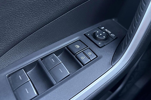 Toyota RAV4 19 of 24