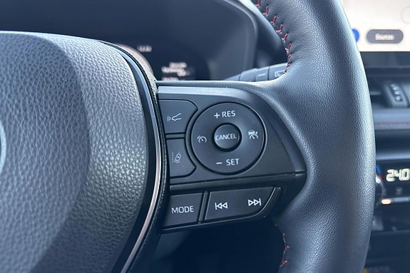 Toyota RAV4 13 of 24
