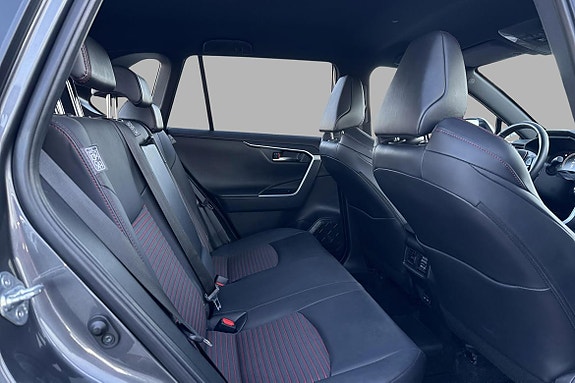 Toyota RAV4 22 of 24