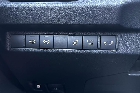 Toyota RAV4 18 of 24