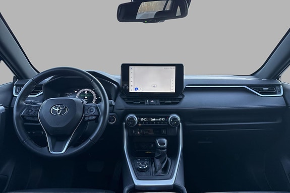 Toyota RAV4 10 of 24