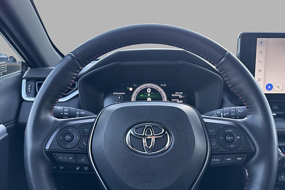 Toyota RAV4 11 of 24