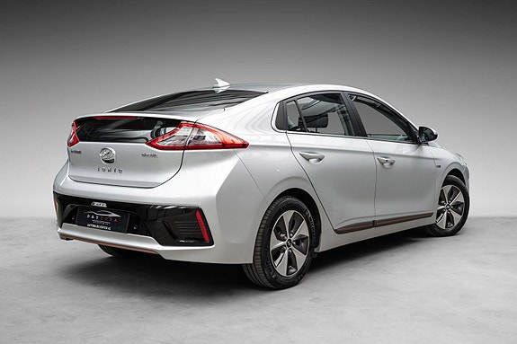 Hyundai IONIQ 2 of 29