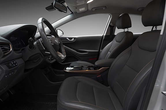 Hyundai IONIQ 10 of 29