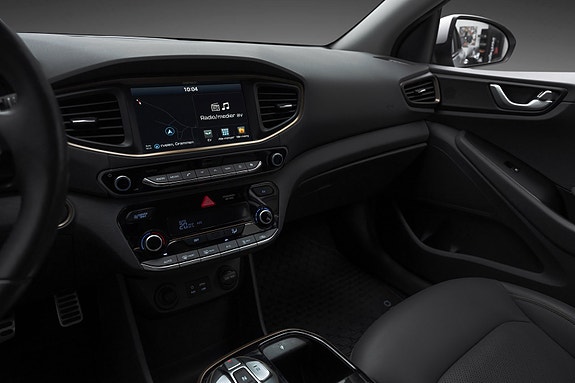 Hyundai IONIQ 11 of 29