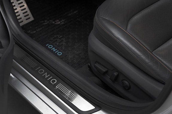 Hyundai IONIQ 17 of 29