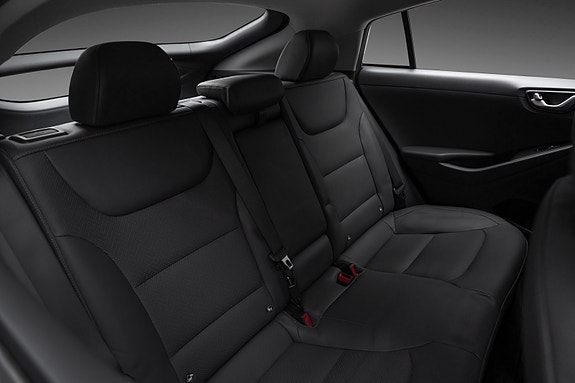 Hyundai IONIQ 27 of 29