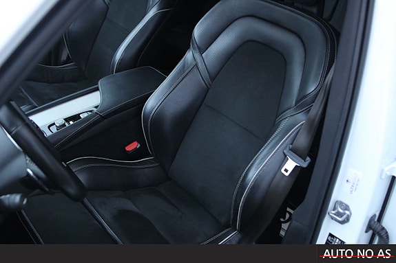 Volvo XC90 16 of 30