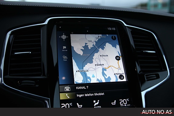 Volvo XC90 21 of 30