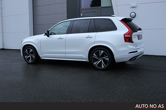 Volvo XC90 4 of 30