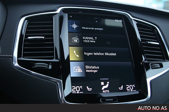 Volvo XC90 20 of 30
