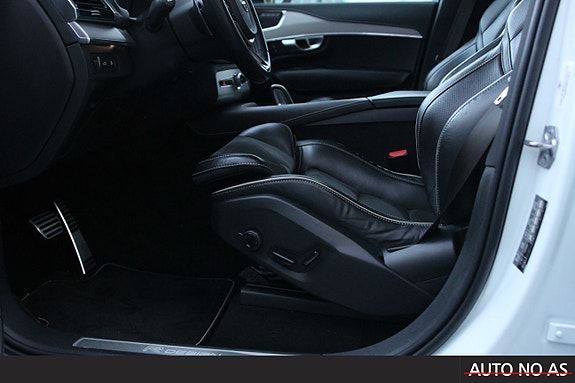 Volvo XC90 15 of 30