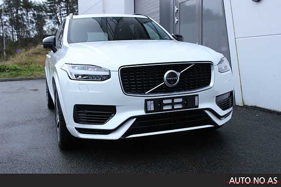 Volvo XC90 11 of 30