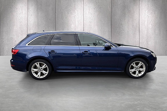 Audi A4 8 of 23