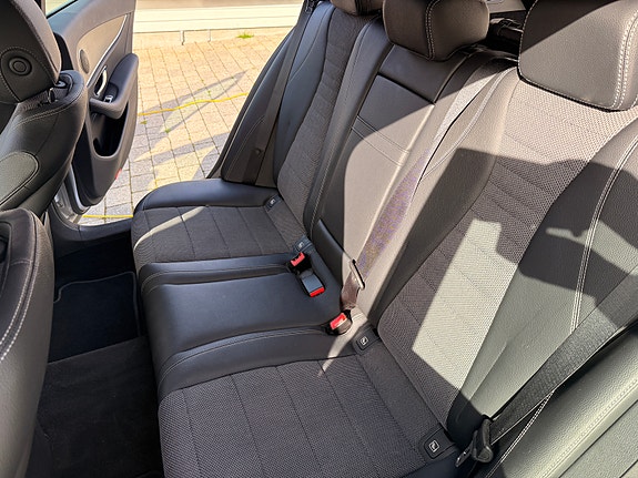 Mercedes-Benz E220 d 14 of 27