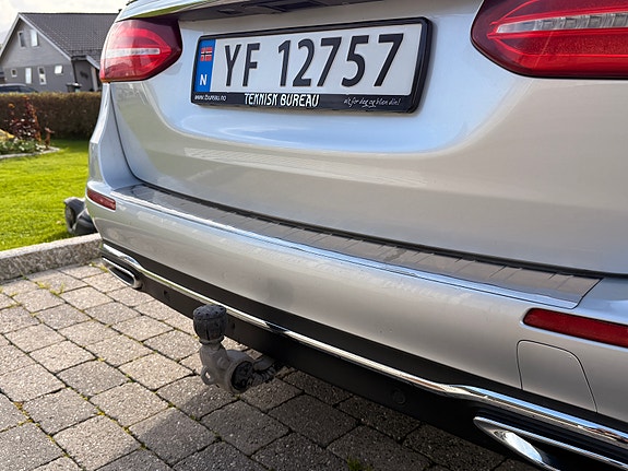 Mercedes-Benz E220 d 17 of 27