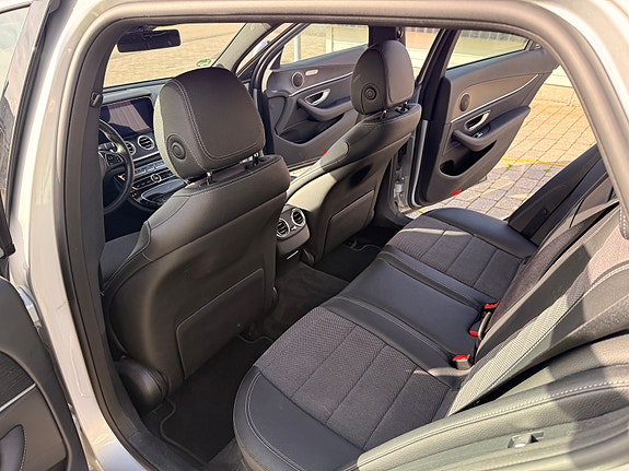 Mercedes-Benz E220 d 15 of 27