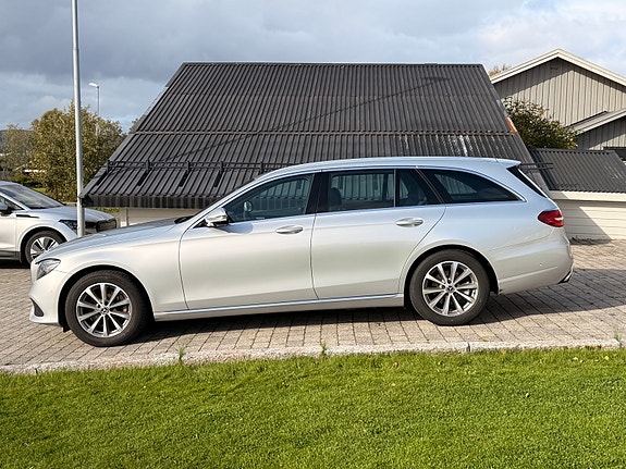 Mercedes-Benz E220 d 4 of 27