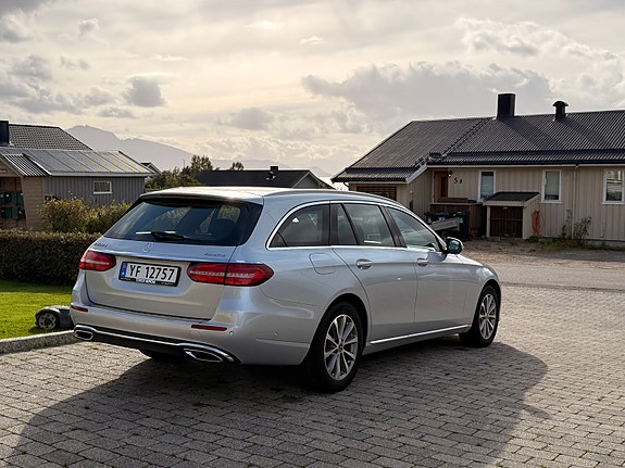 Mercedes-Benz E220 d 7 of 27