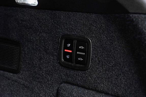 Porsche Cayenne 29 of 30