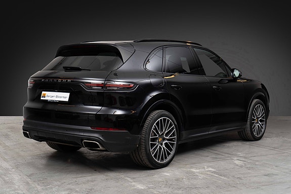 Porsche Cayenne 11 of 30