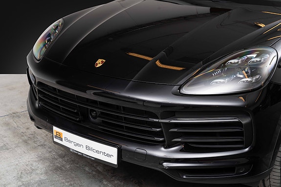 Porsche Cayenne 4 of 30