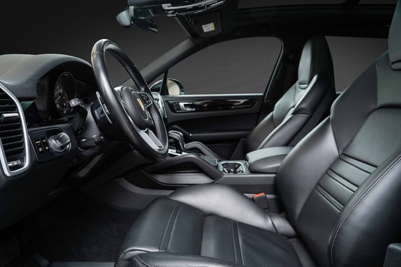 Porsche Cayenne 23 of 30