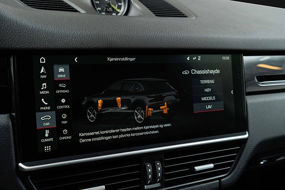 Porsche Cayenne 19 of 30
