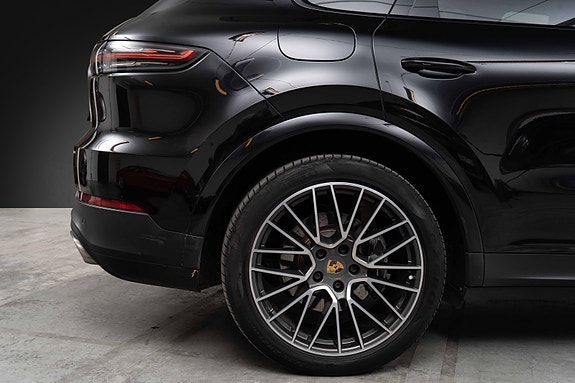 Porsche Cayenne 10 of 30