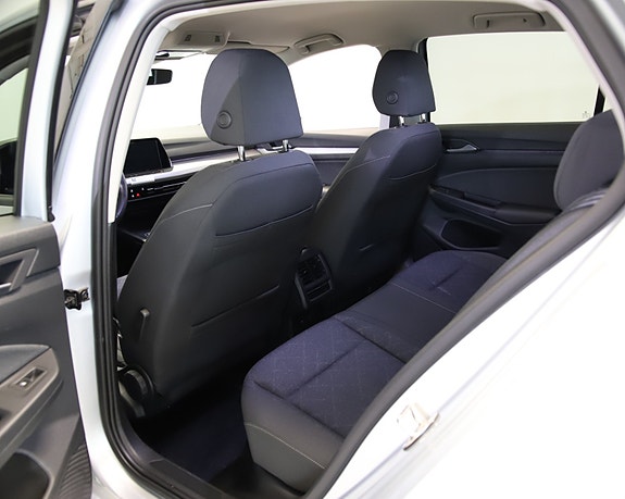 Volkswagen Golf VIII 26 of 28