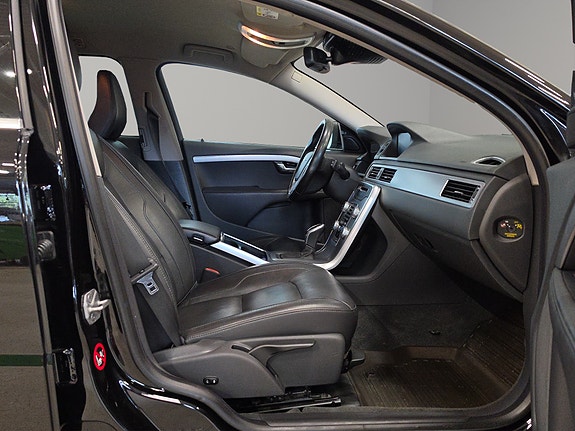 Volvo V70 15 of 30