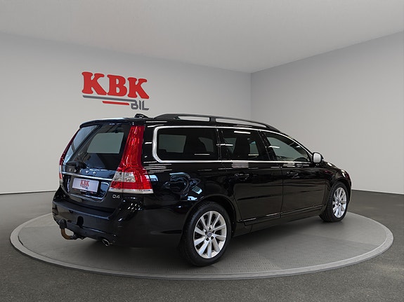 Volvo V70 5 of 30