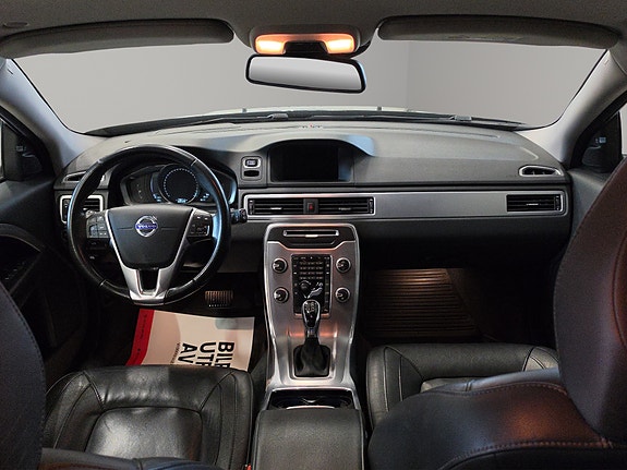 Volvo V70 18 of 30