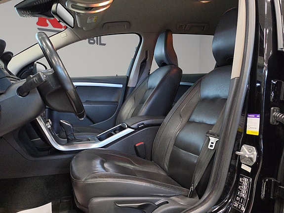 Volvo V70 14 of 30