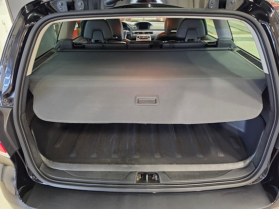 Volvo V70 11 of 30