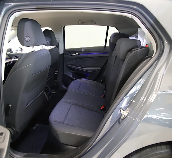 Volkswagen Golf VIII 28 of 30