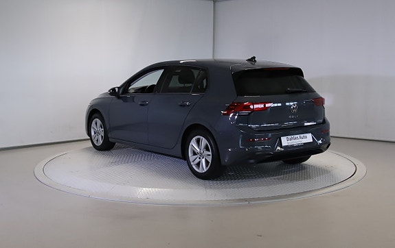 Volkswagen Golf VIII 3 of 30