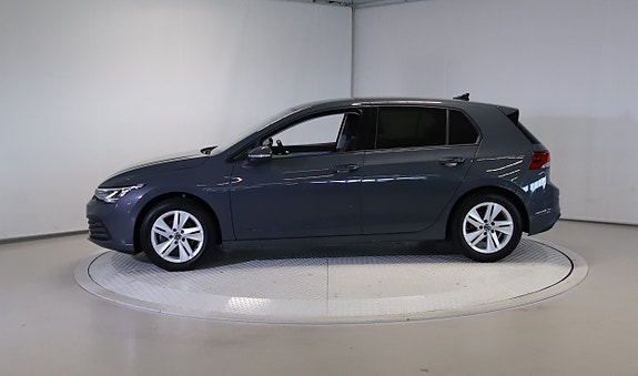 Volkswagen Golf VIII 2 of 30
