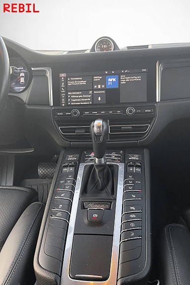Porsche Macan 13 of 18