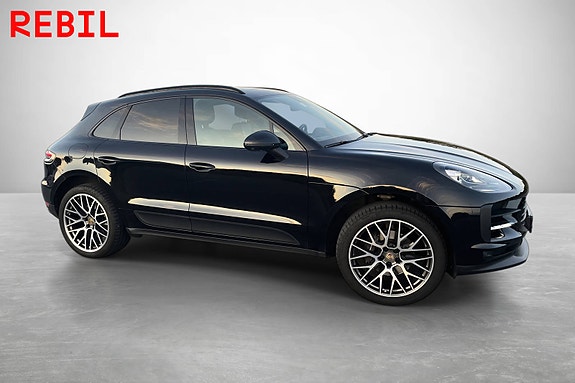 Porsche Macan 5 of 18