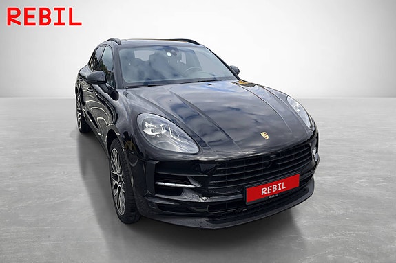 Porsche Macan 4 of 18