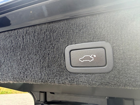 Volvo XC70 10 of 24