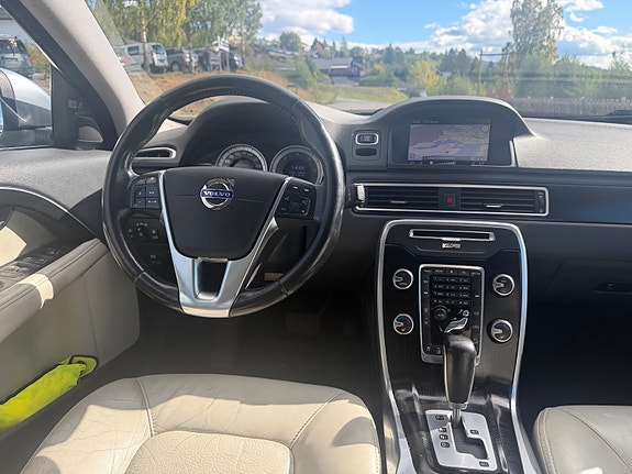 Volvo XC70 18 of 24
