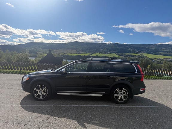 Volvo XC70 5 of 24