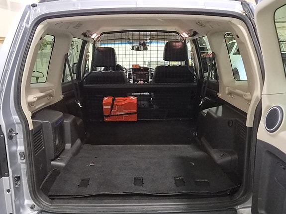 Mitsubishi Pajero 25 of 27