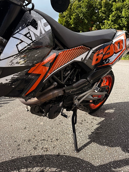 KTM LC4 690 SMC 16 of 17