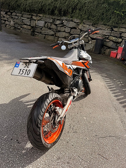 KTM LC4 690 SMC 2 of 17