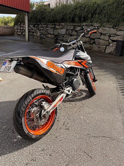 KTM LC4 690 SMC 3 of 17